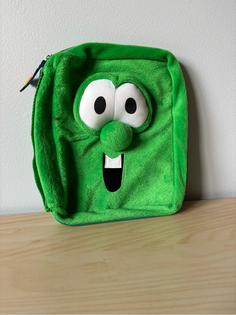 Veggie Tales Larry Kids Bible Case Plush Character 🥒 🍅